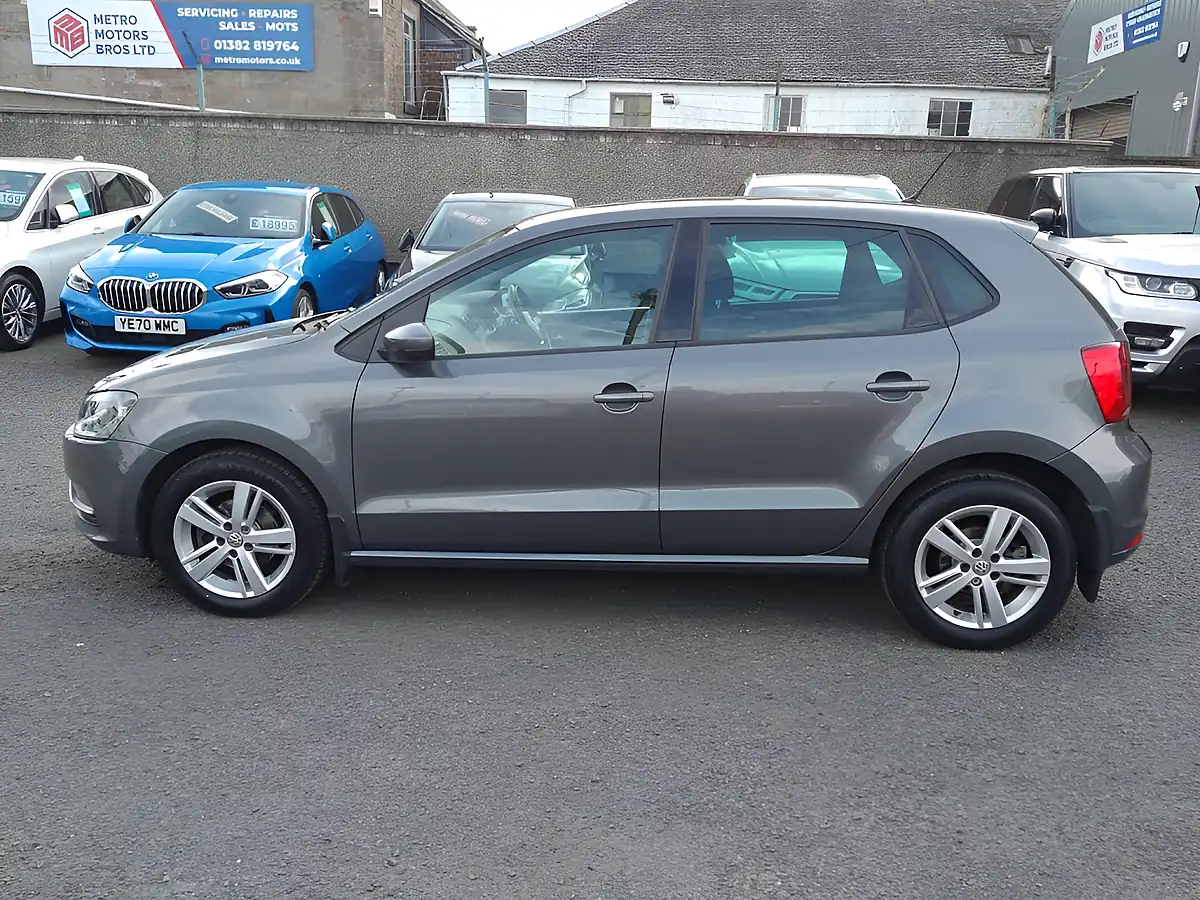 Used 2017 Volkswagen Polo Bluemotion Tech Match Grey - Interior and Exterior details 3