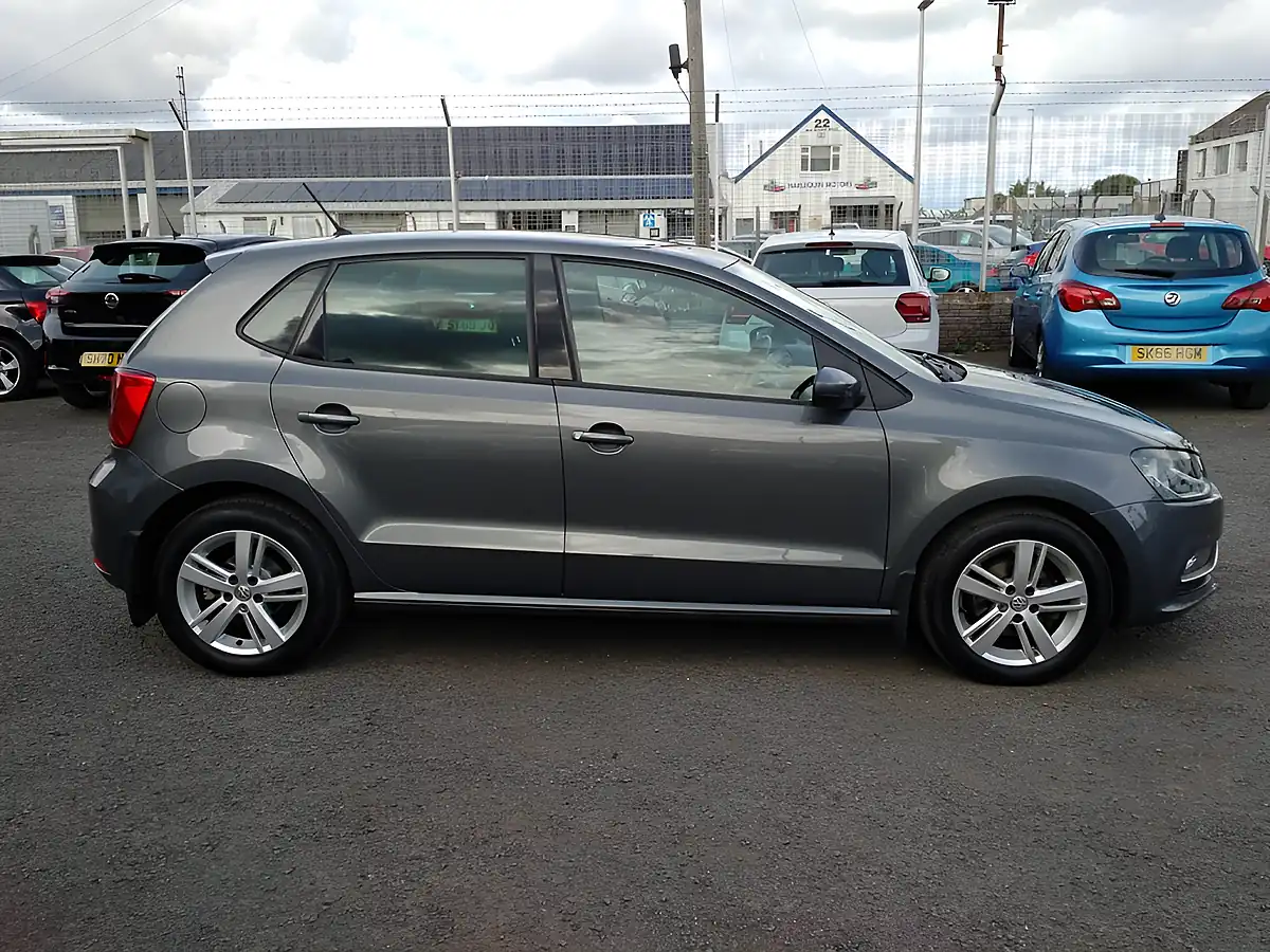 Used 2017 Volkswagen Polo Bluemotion Tech Match Grey - Interior and Exterior details 8