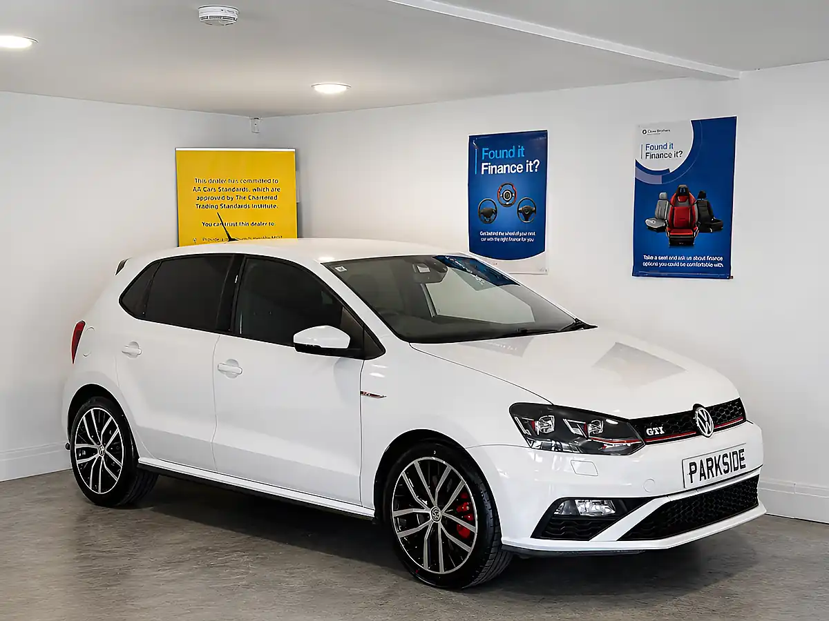 Used 2017 Volkswagen Polo GTI Pure White - Front View