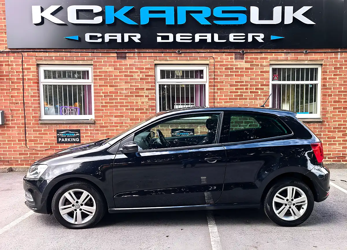 Used 2017 Volkswagen Polo Match Edition Black - Interior and Exterior details 5