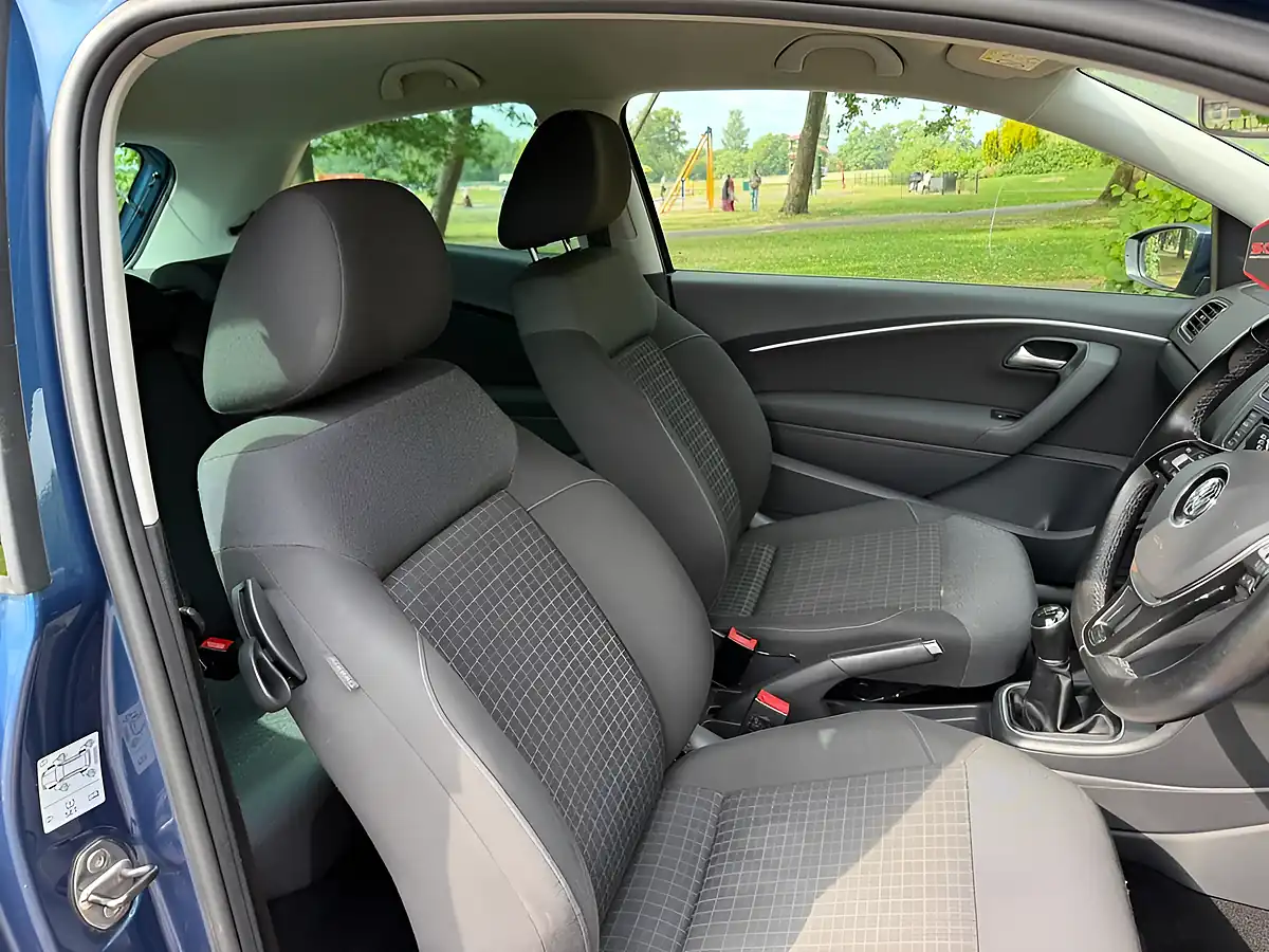 Used 2017 Volkswagen Polo Match Edition Blue - Interior and Exterior details 10