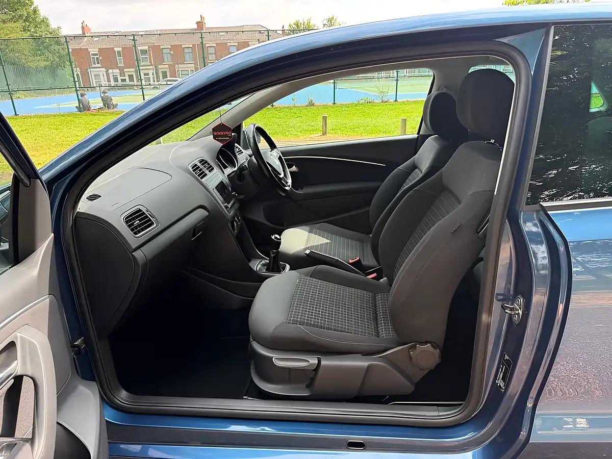 Used 2017 Volkswagen Polo Match Edition Blue - Interior and Exterior details 13