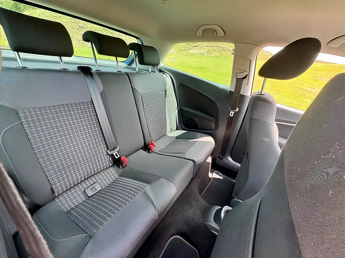 Used 2017 Volkswagen Polo Match Edition Blue - Interior and Exterior details 17