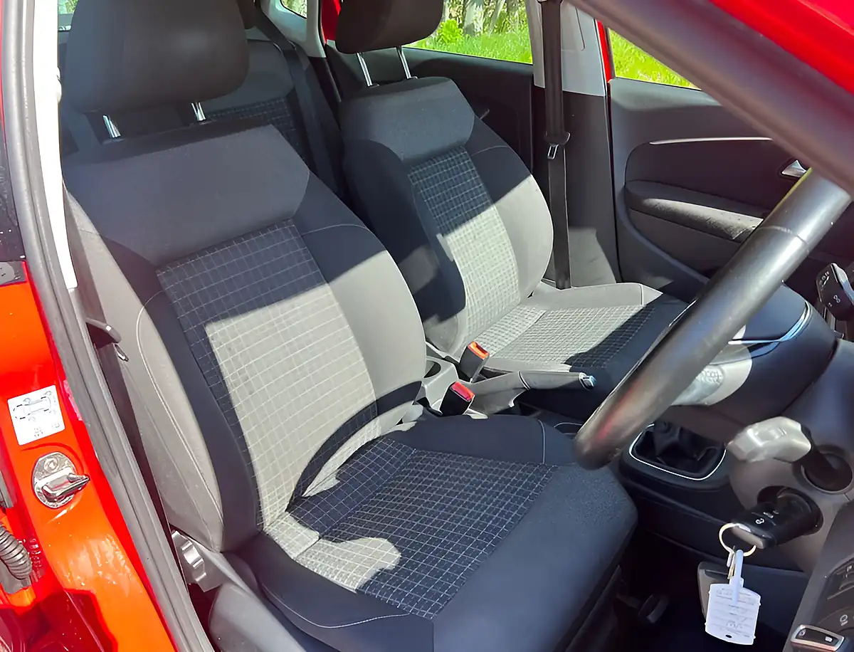 Used 2017 Volkswagen Polo Match Edition Flash Red - Interior and Exterior details 10