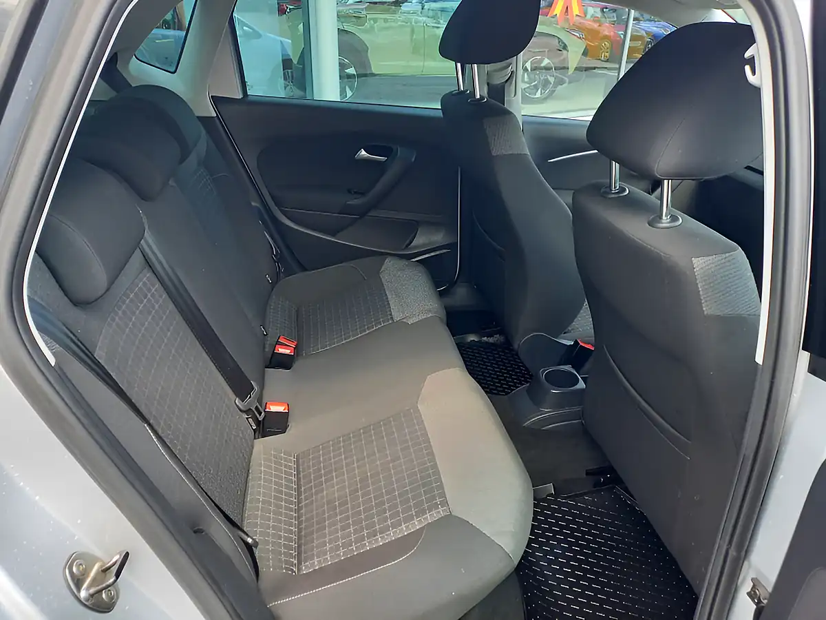 Used 2017 Volkswagen Polo Match Edition Silver - Interior and Exterior details 10