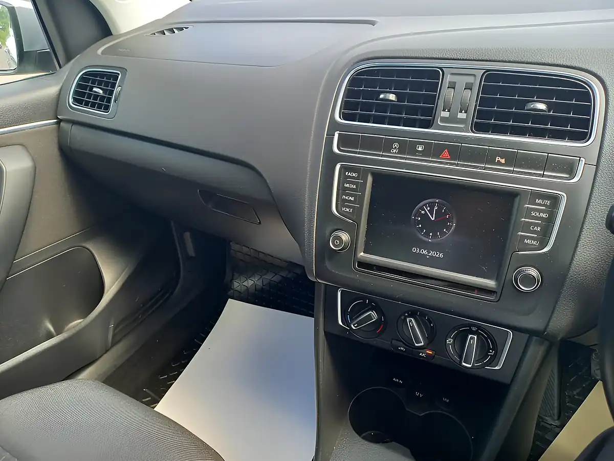 Used 2017 Volkswagen Polo Match Edition Silver - Interior and Exterior details 15