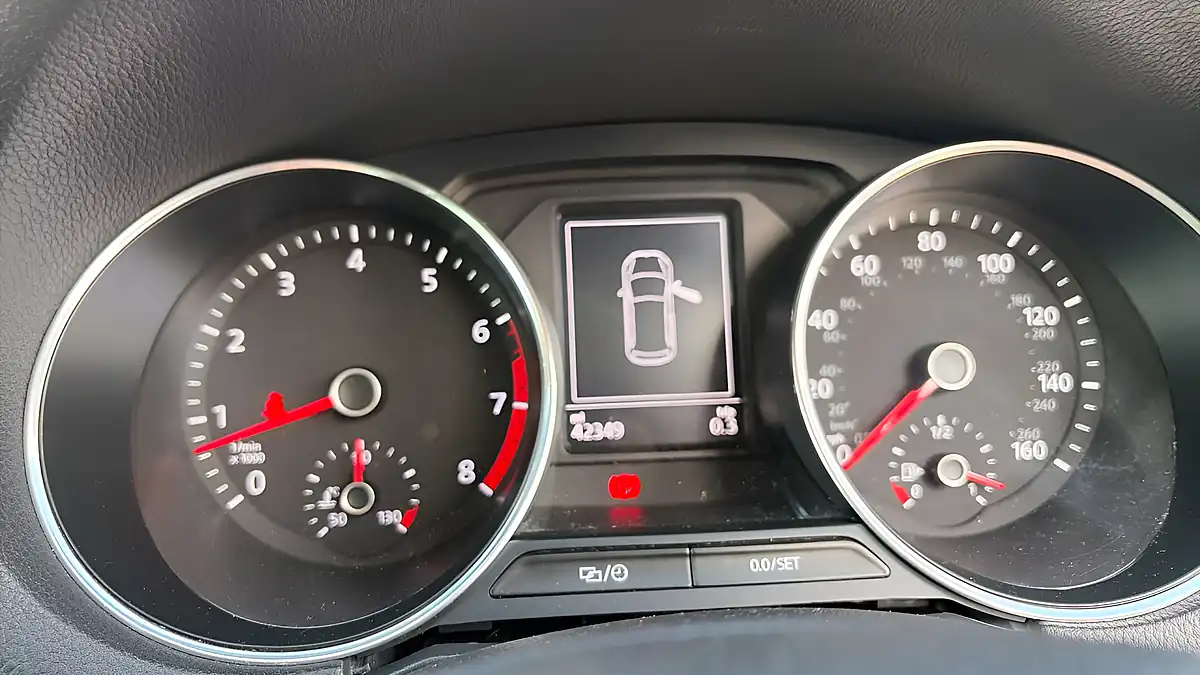 Used 2017 Volkswagen Polo Match Edition Silver - Interior and Exterior details 12