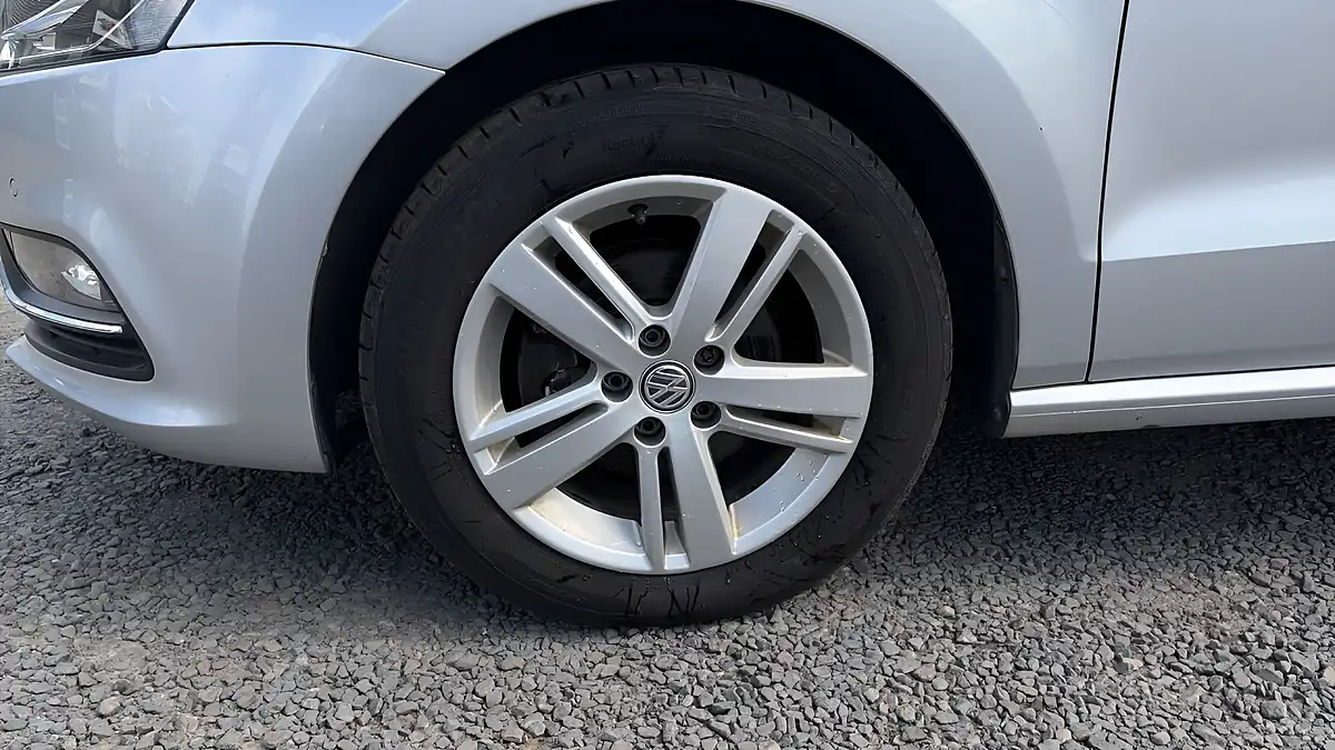Used 2017 Volkswagen Polo Match Edition Silver - Interior and Exterior details 19