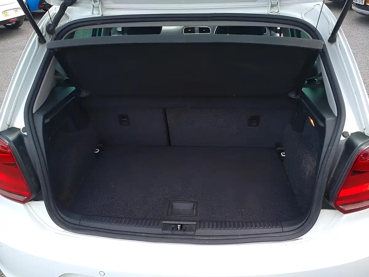 Used 2017 Volkswagen Polo Match Edition White - Interior and Exterior details 17