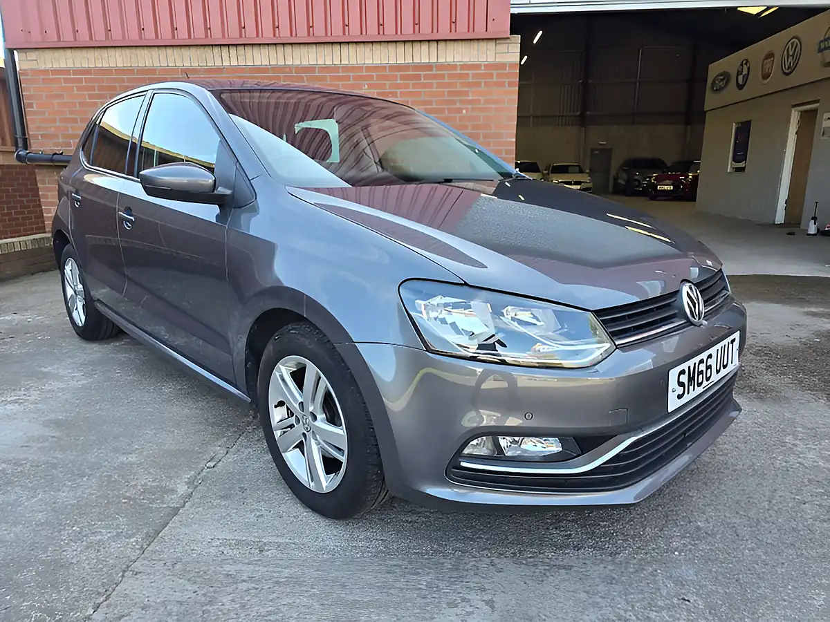 Used 2017 Volkswagen Polo Match Grey - Front View