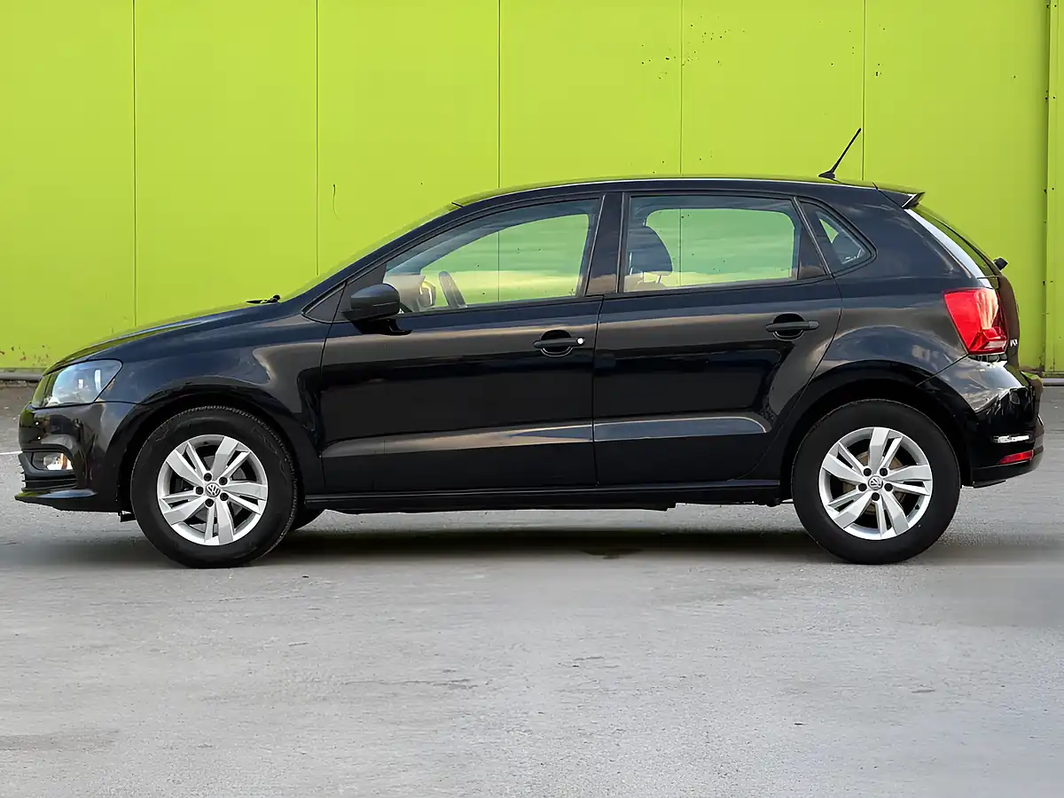 Used 2017 Volkswagen Polo S Black - Interior and Exterior details 8
