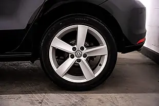 Used 2017 Volkswagen Polo Sel Black - Interior and Exterior details 18