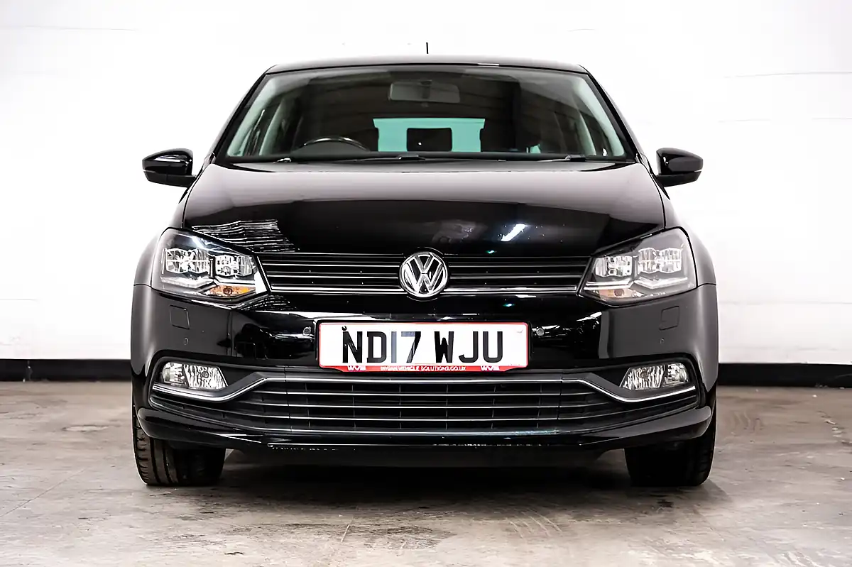 Used 2017 Volkswagen Polo Sel Black - Interior and Exterior details 2