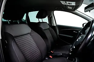 Used 2017 Volkswagen Polo Sel Black - Interior and Exterior details 5