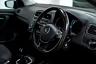 Used 2017 Volkswagen Polo Sel Black - Interior and Exterior details 7