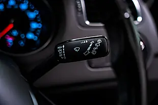 Used 2017 Volkswagen Polo Sel Black - Interior and Exterior details 9
