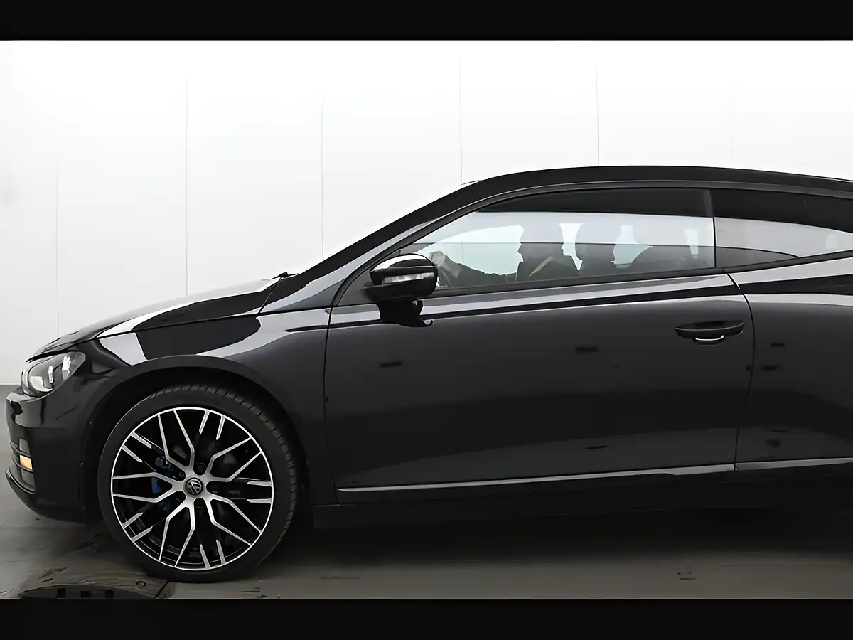 Used 2017 Volkswagen Scirocco Bluemotion Tech GT Black - Interior and Exterior details 6