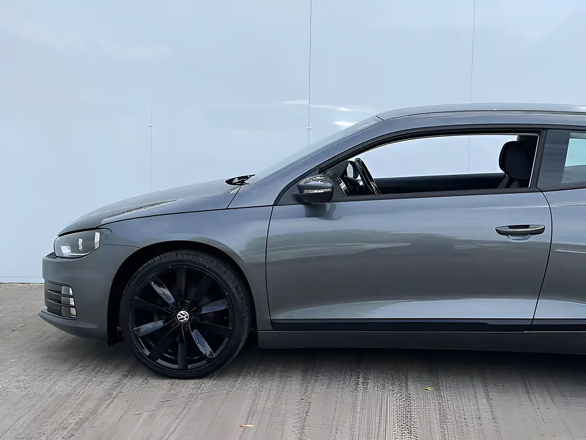 Used 2017 Volkswagen Scirocco Bluemotion Technology Indium Grey - Interior and Exterior details 18