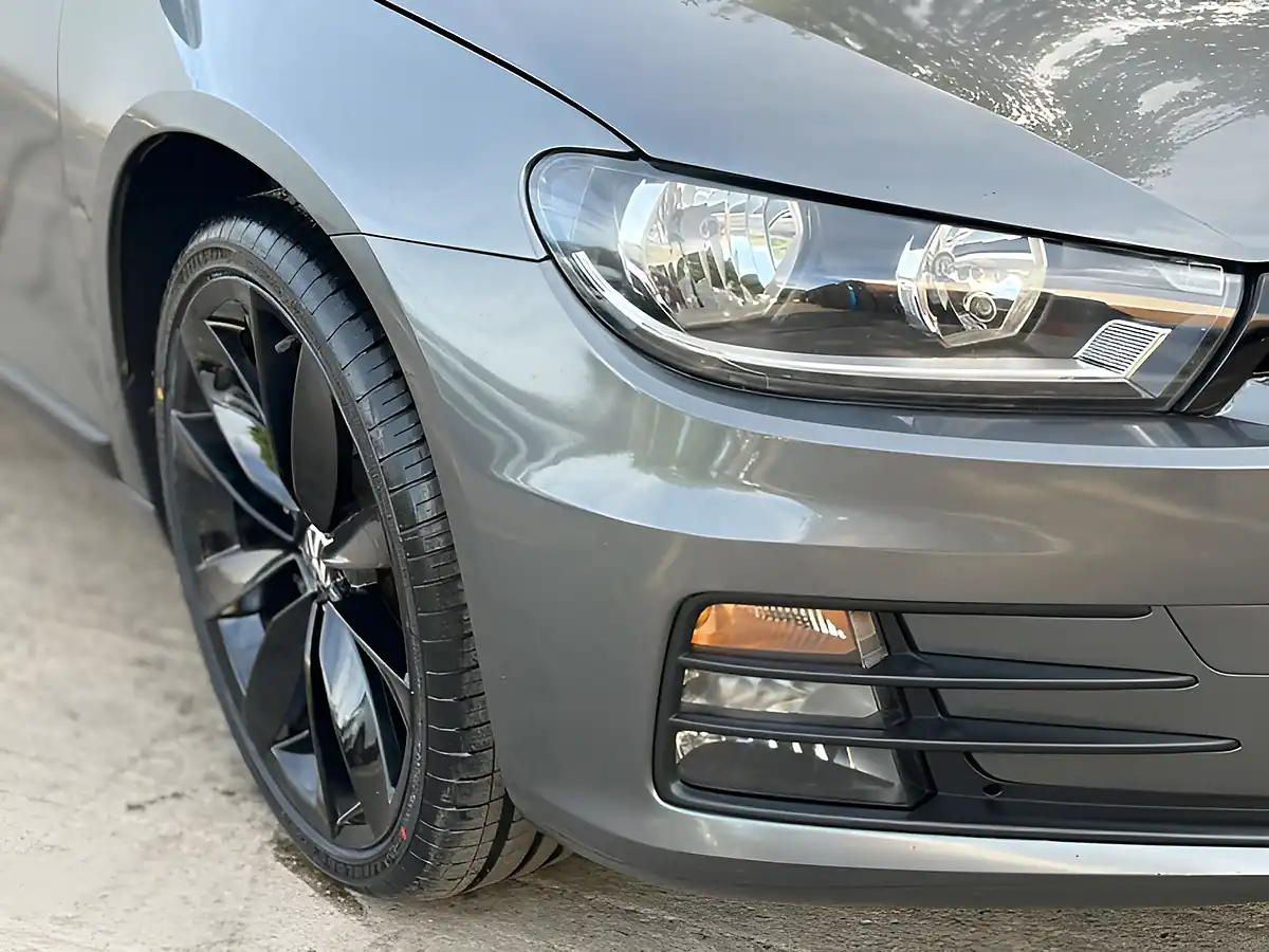 Used 2017 Volkswagen Scirocco Bluemotion Technology Indium Grey - Interior and Exterior details 4
