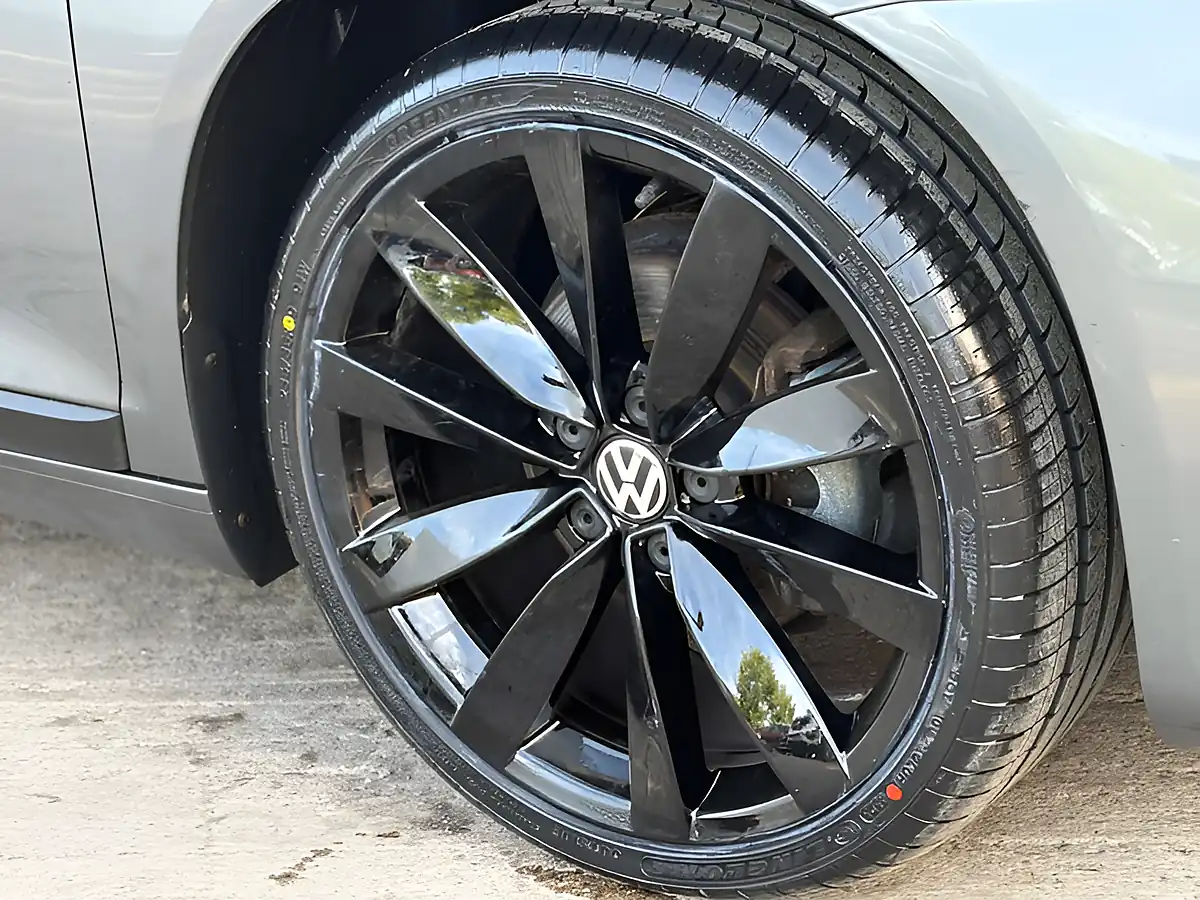Used 2017 Volkswagen Scirocco Bluemotion Technology Indium Grey - Interior and Exterior details 7