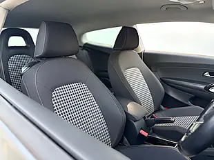 Used 2017 Volkswagen Scirocco Bluemotion Technology Indium Grey - Interior and Exterior details 9