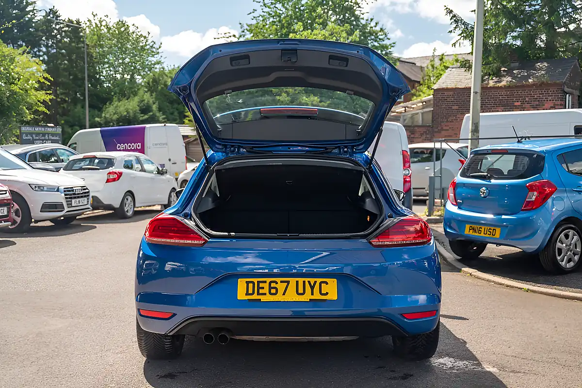 Used 2017 Volkswagen Scirocco Bluemotion Technology Rising Blue - Interior and Exterior details 11
