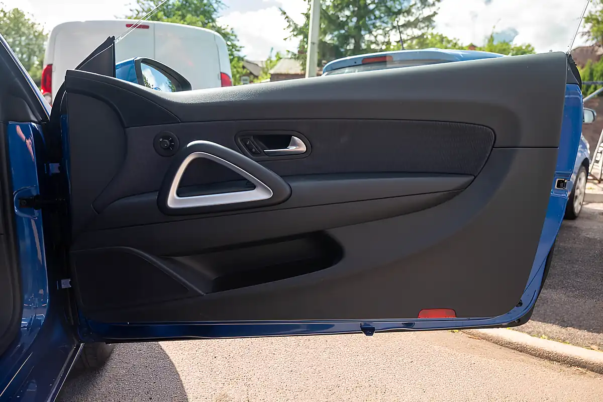 Used 2017 Volkswagen Scirocco Bluemotion Technology Rising Blue - Interior and Exterior details 13