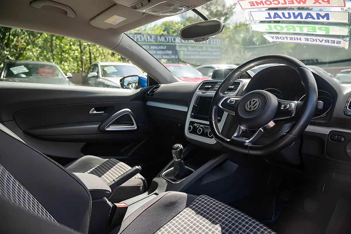 Used 2017 Volkswagen Scirocco Bluemotion Technology Rising Blue - Interior and Exterior details 14