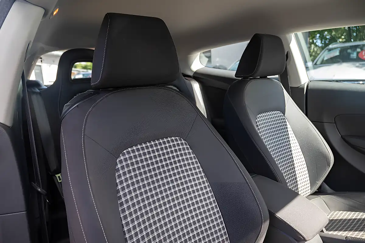 Used 2017 Volkswagen Scirocco Bluemotion Technology Rising Blue - Interior and Exterior details 15