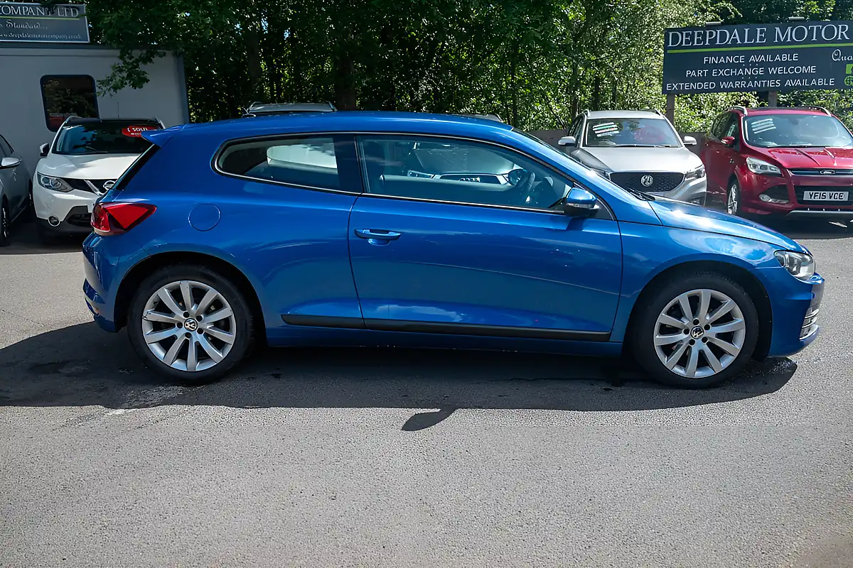 Used 2017 Volkswagen Scirocco Bluemotion Technology Rising Blue - Interior and Exterior details 9