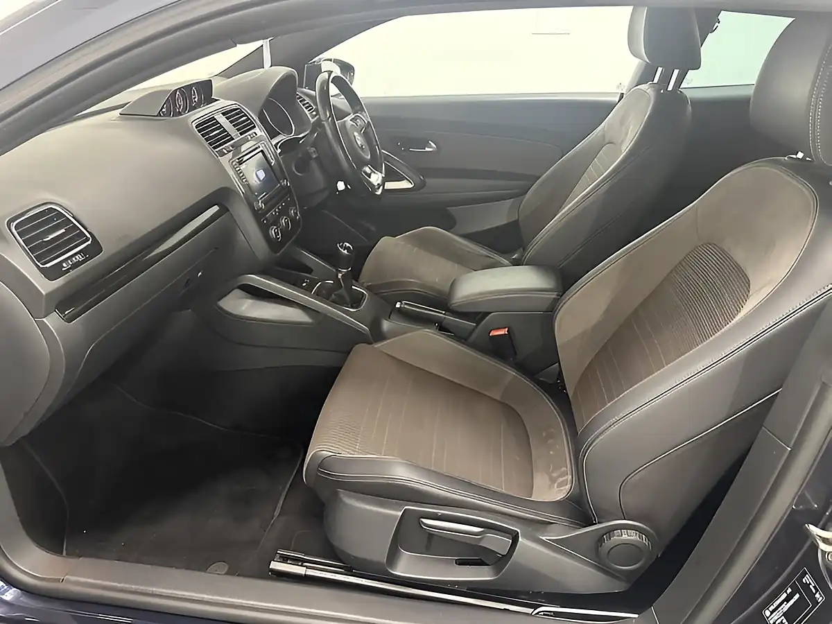 Used 2017 Volkswagen Scirocco GT Blue - Interior and Exterior details 15