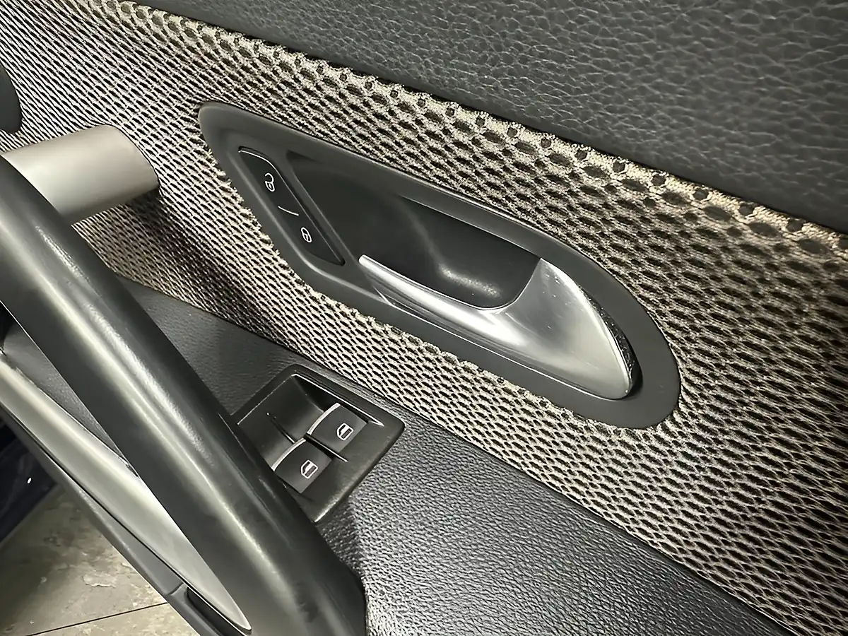 Used 2017 Volkswagen Scirocco GT Blue - Interior and Exterior details 17