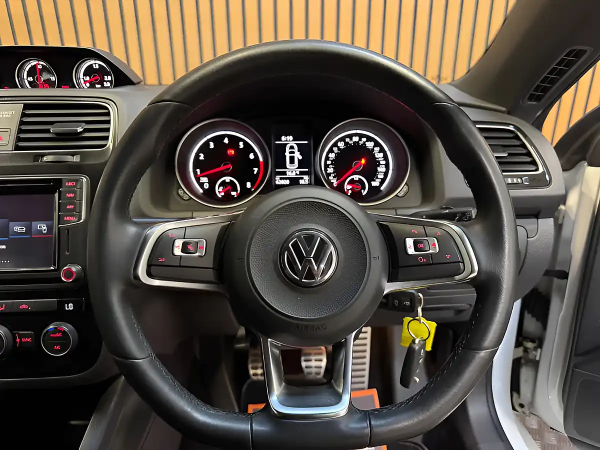 Used 2017 Volkswagen Scirocco GT White - Interior and Exterior details 12