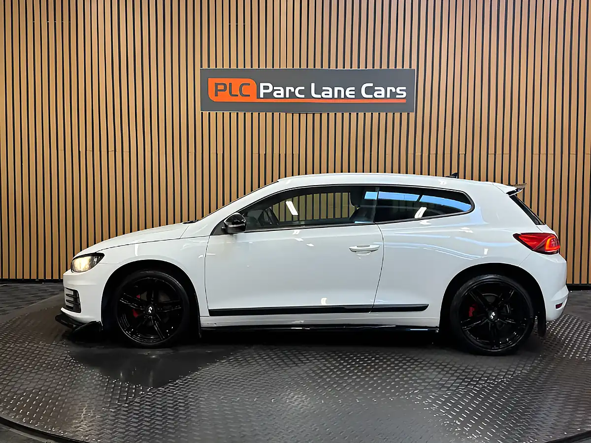 Used 2017 Volkswagen Scirocco GT White - Interior and Exterior details 6