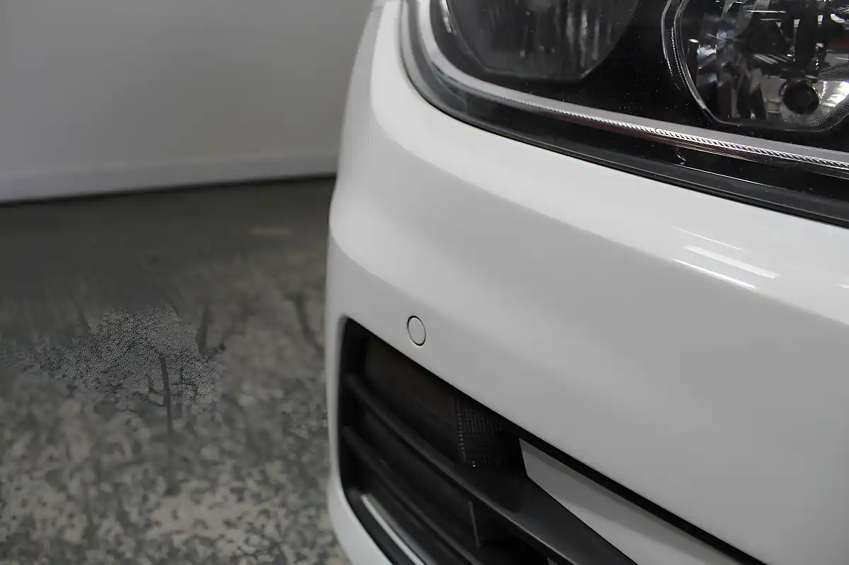 Used 2017 Volkswagen Scirocco R-Line White - Interior and Exterior details 12