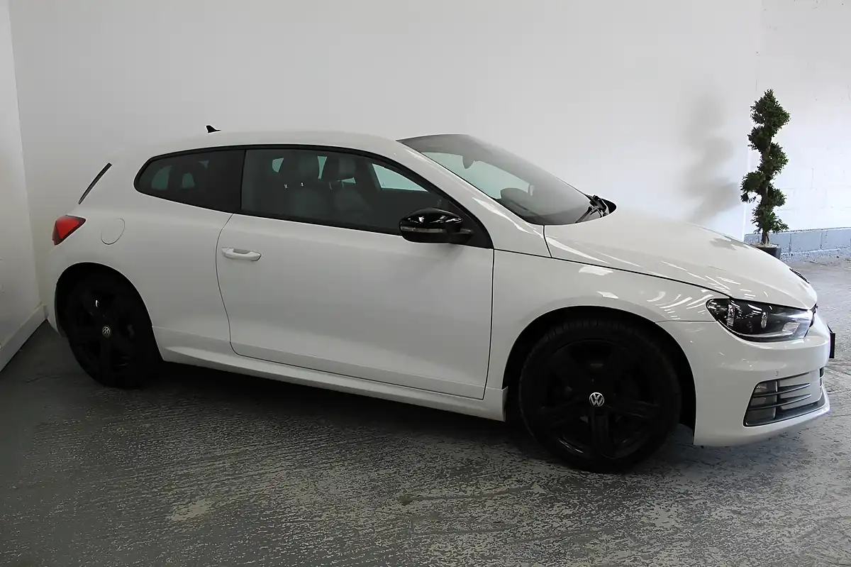 Used 2017 Volkswagen Scirocco R-Line White - Interior and Exterior details 3