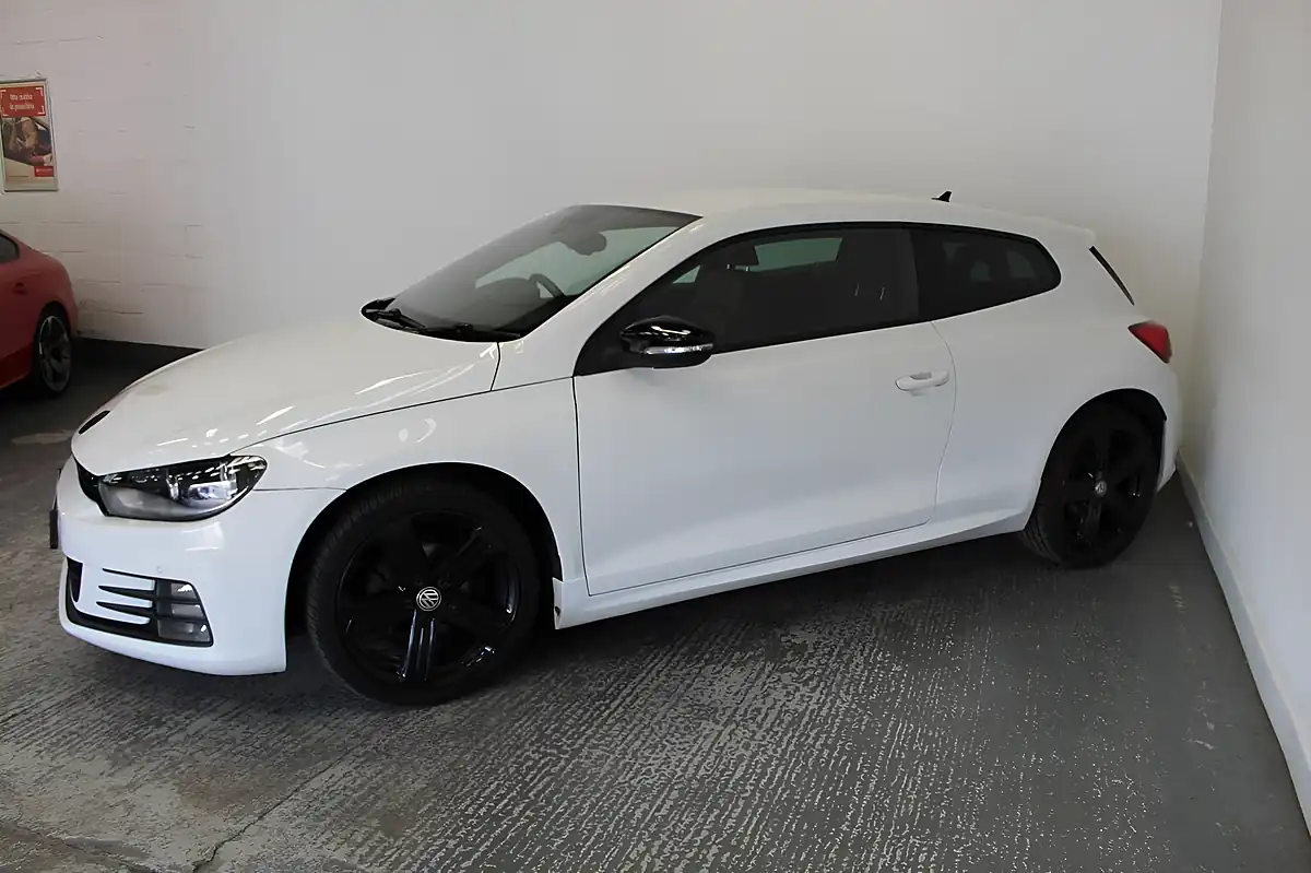 Used 2017 Volkswagen Scirocco R-Line White - Interior and Exterior details 4