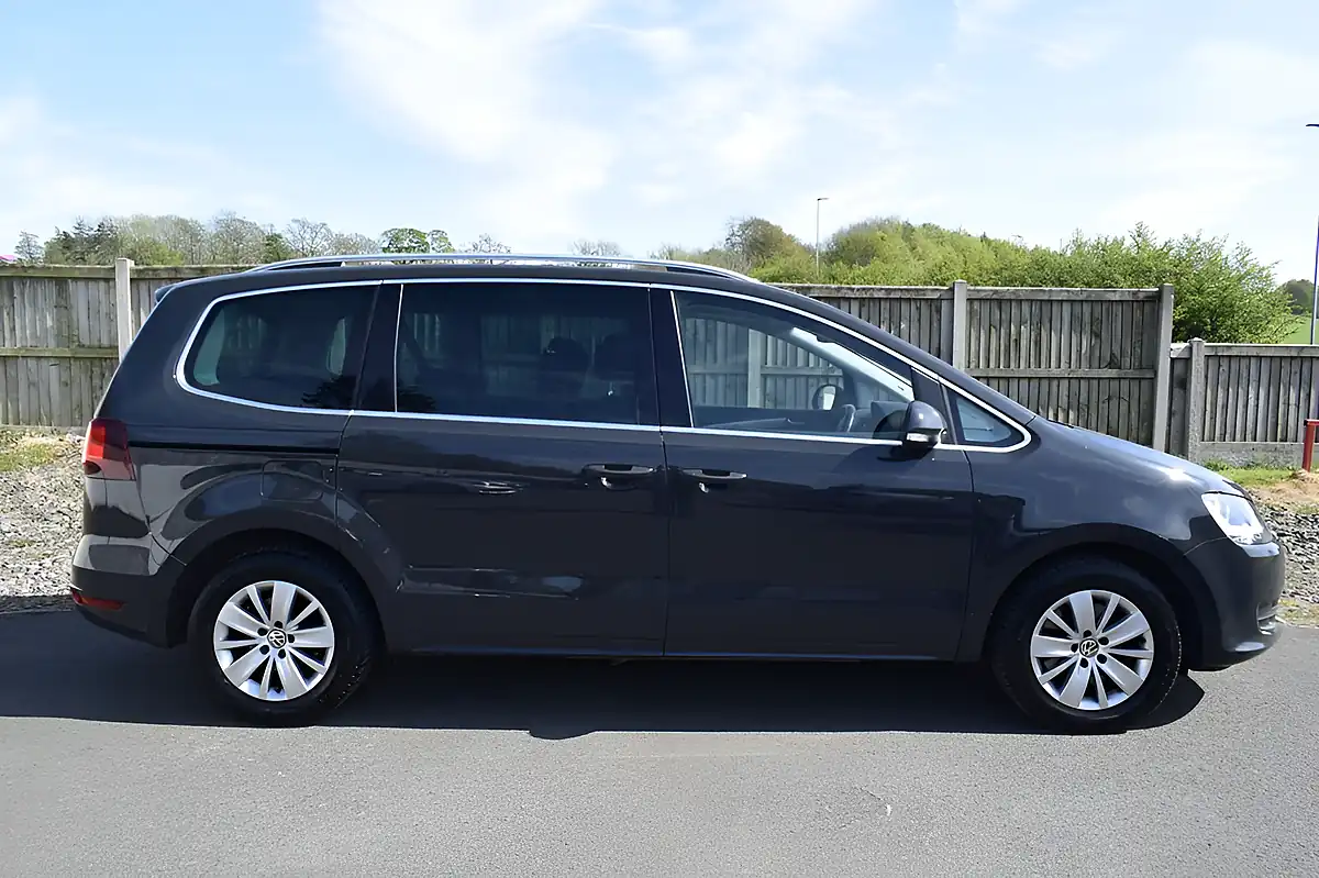 Used 2017 Volkswagen Sharan Se Nav Grey - Interior and Exterior details 10