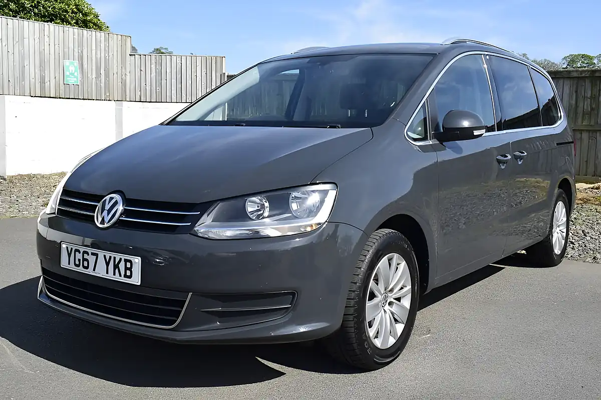 Used 2017 Volkswagen Sharan Se Nav Grey - Interior and Exterior details 3