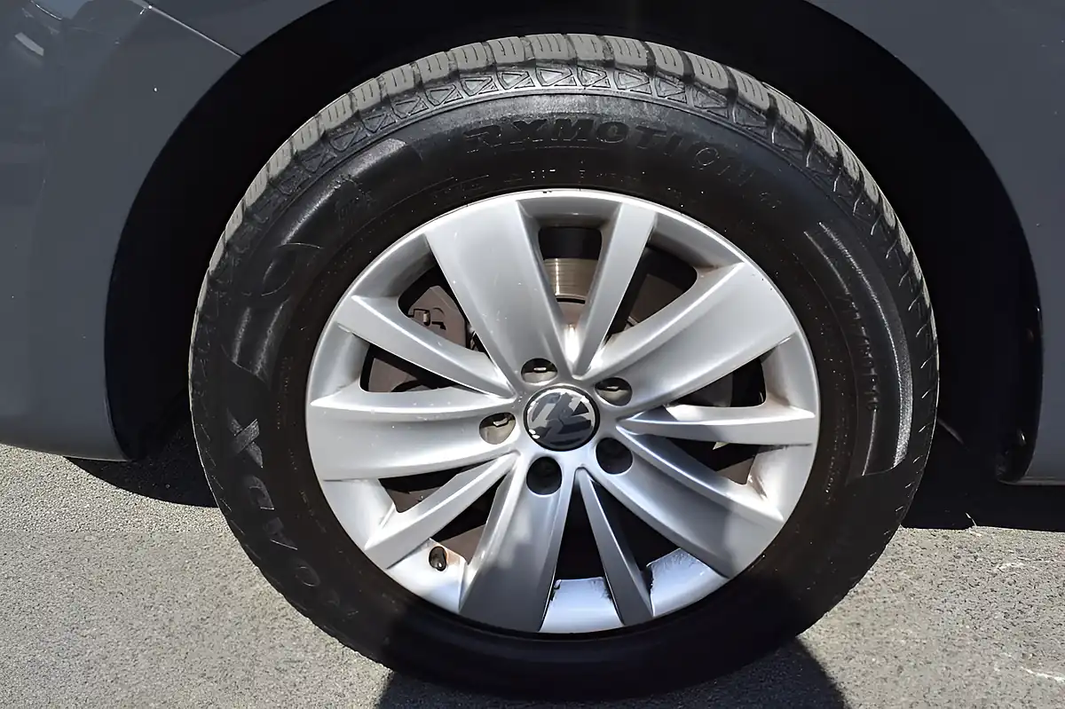 Used 2017 Volkswagen Sharan Se Nav Grey - Interior and Exterior details 7
