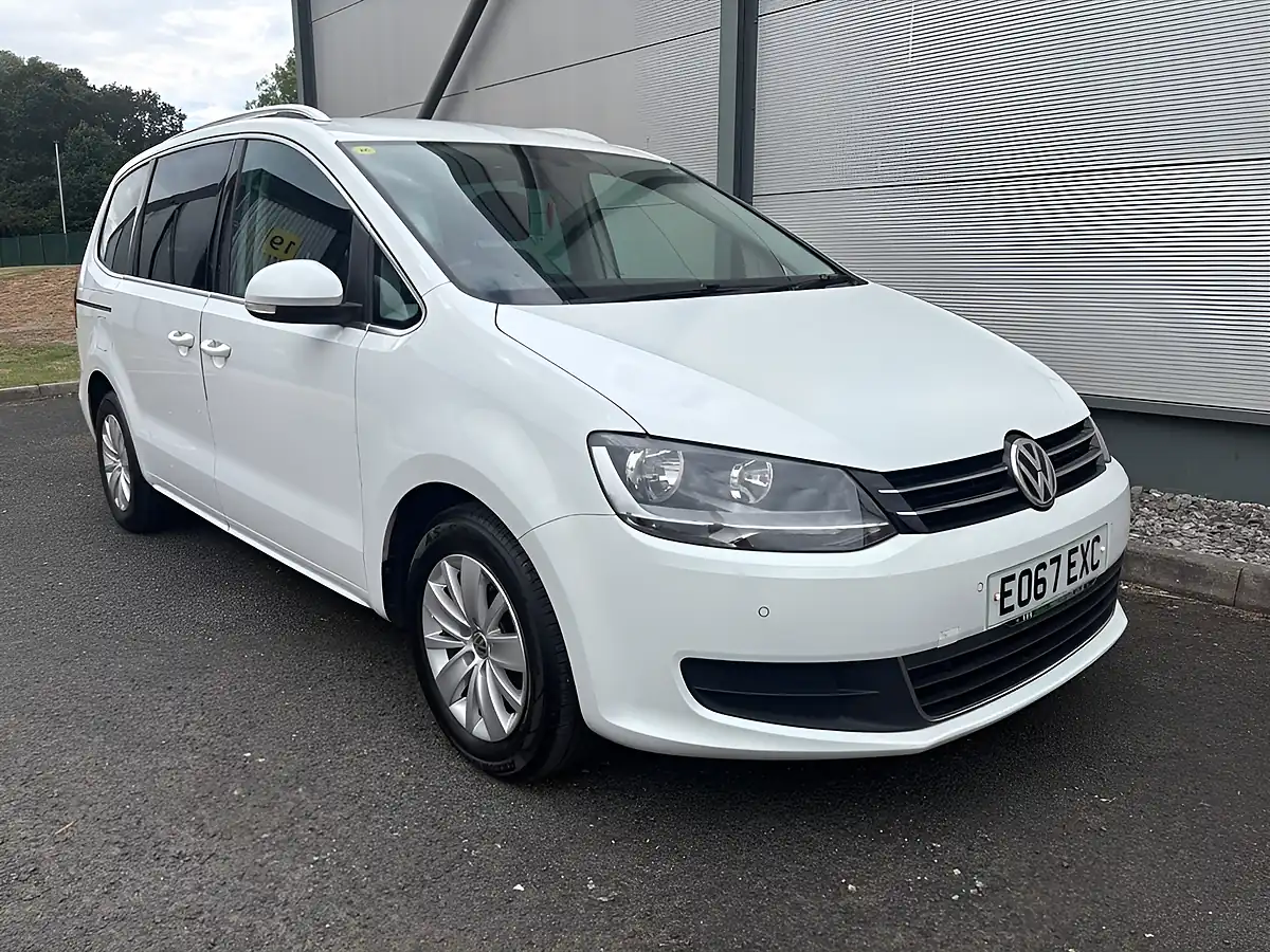 Used 2017 Volkswagen Sharan Se White - Interior and Exterior details 3