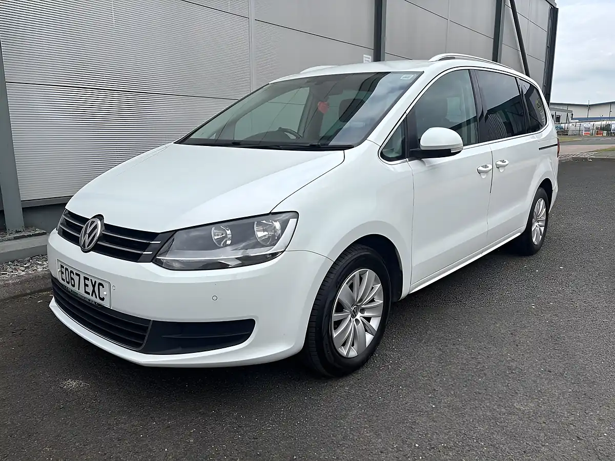 Used 2017 Volkswagen Sharan Se White - Interior and Exterior details 9