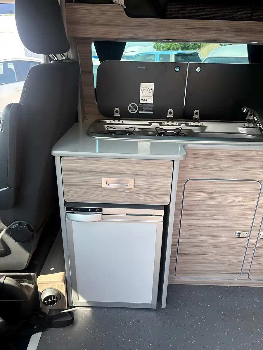 Used 2017 Volkswagen T6.1 Campervan Bluemotion Tech Se Minibus Double Cab Blue - Interior and Exterior details 10