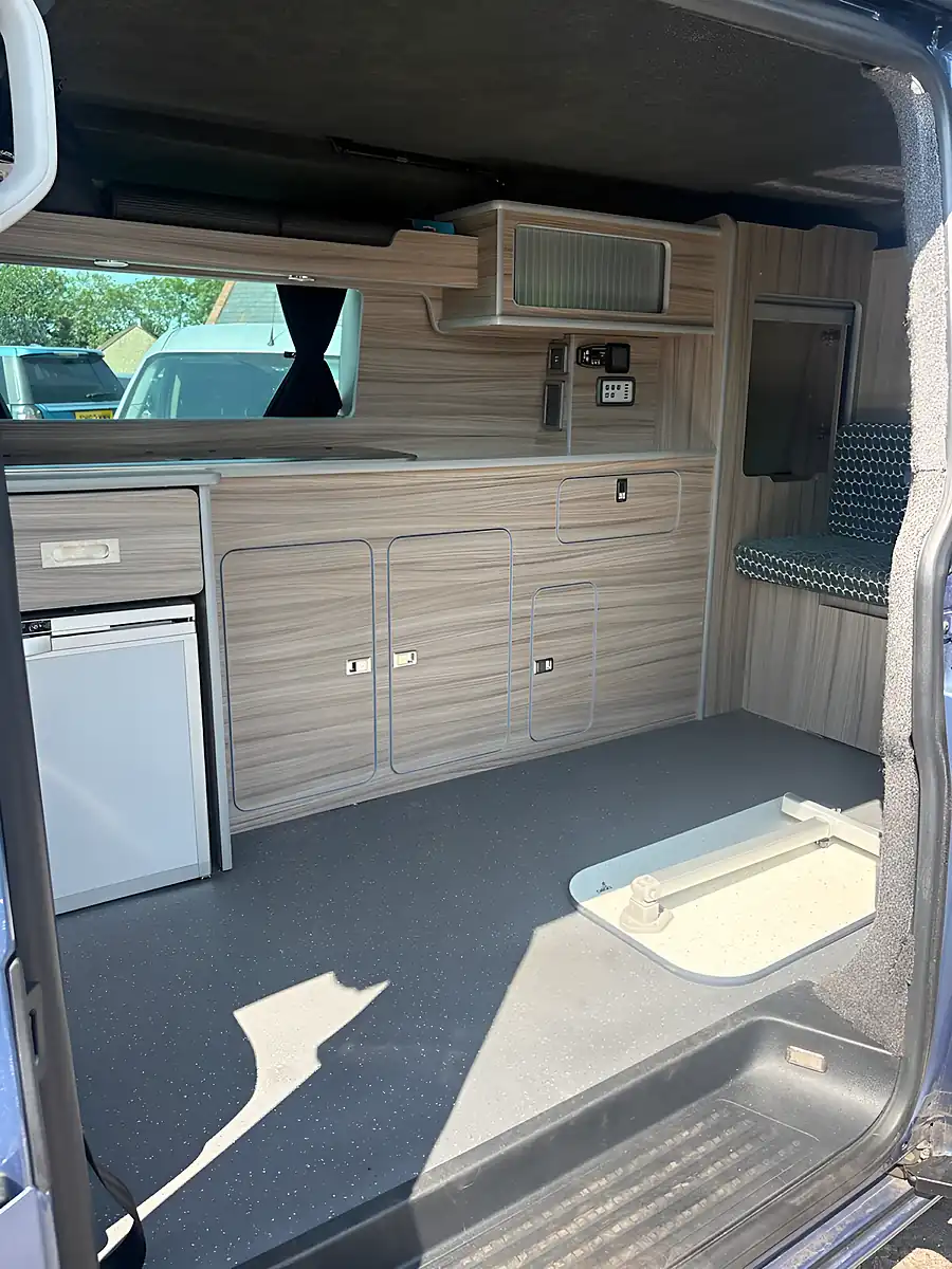 Used 2017 Volkswagen T6.1 Campervan Bluemotion Tech Se Minibus Double Cab Blue - Interior and Exterior details 8