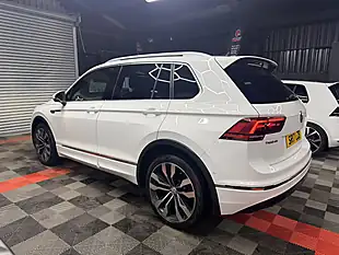 Used 2017 Volkswagen Tiguan Bluemotion Tech R-Line White - Interior and Exterior details 11