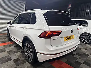 Used 2017 Volkswagen Tiguan Bluemotion Tech R-Line White - Interior and Exterior details 12