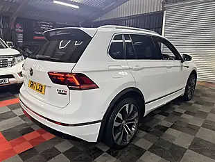 Used 2017 Volkswagen Tiguan Bluemotion Tech R-Line White - Interior and Exterior details 13