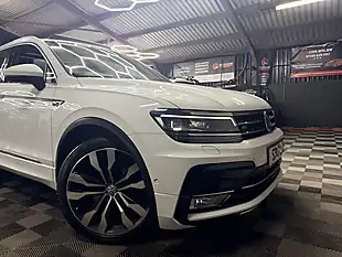 Used 2017 Volkswagen Tiguan Bluemotion Tech R-Line White - Interior and Exterior details 2