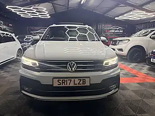 Used 2017 Volkswagen Tiguan Bluemotion Tech R-Line White - Interior and Exterior details 3
