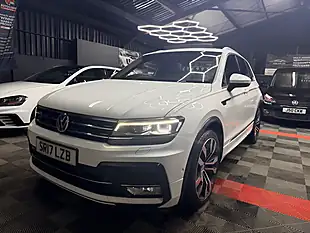 Used 2017 Volkswagen Tiguan Bluemotion Tech R-Line White - Interior and Exterior details 4